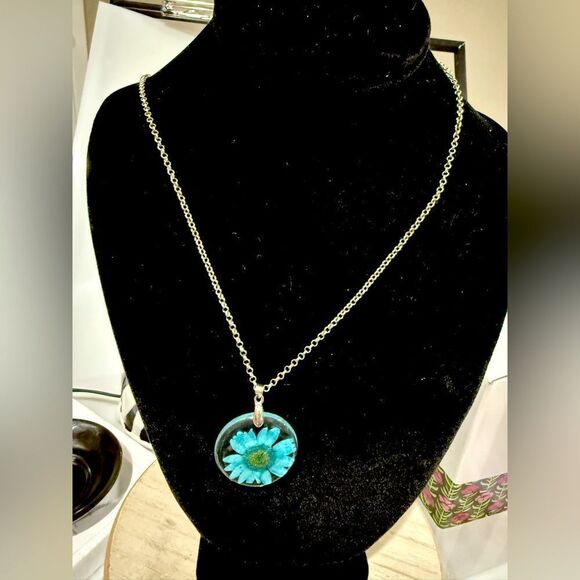WOMENS FLOWER NECKLACE - Picture 1 of 2